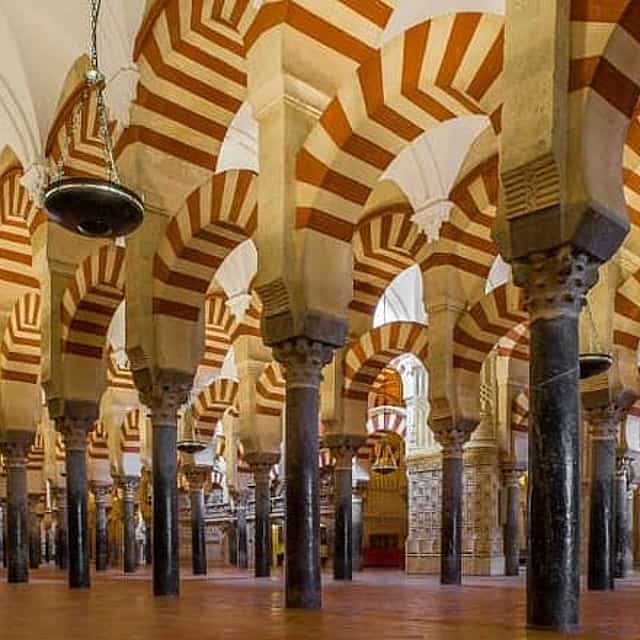 Private Tour of Córdoba from Seville with Tapas Route