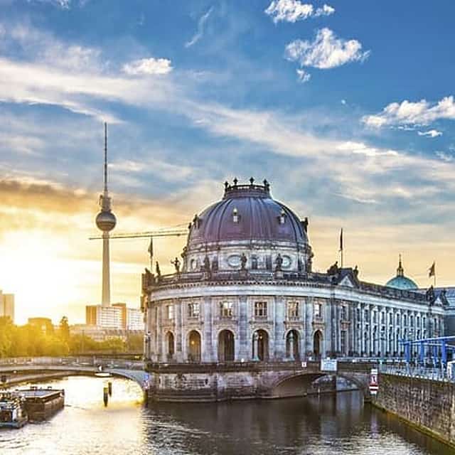 4 Hours Berlin Private Tour with Hotel Pickup and Drop Off