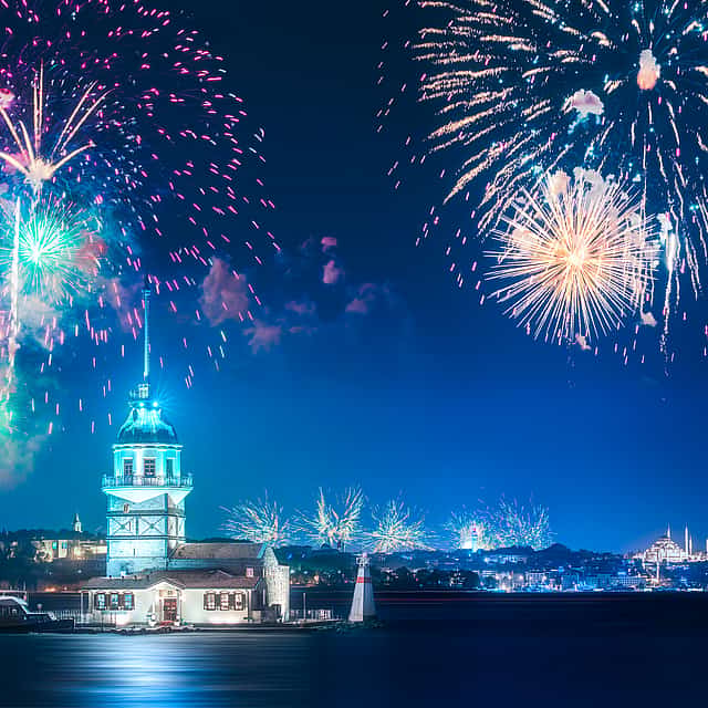 Silvester Bosporus Dinner Cruise mit alkoholischem Getränkemenü