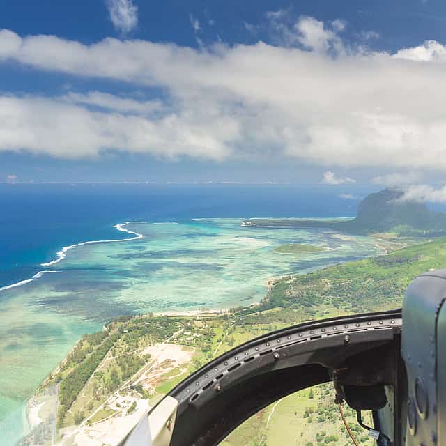 Must Helicopter Private Sightseeing Tour von Triolet