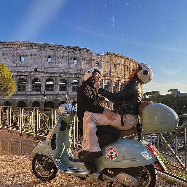 Tour autónomo de 3 horas en Vespa por Roma

