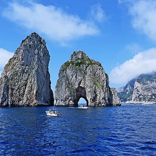 Capri Small-Group Boat Tour from Naples with Swimming Stops