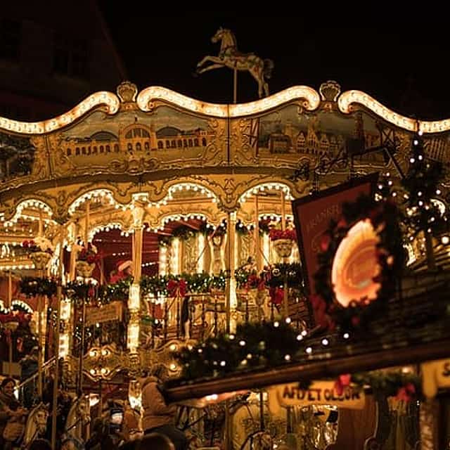 Christmas Private Daytrip - Budapest to Vienna & back, English Speaking Driver