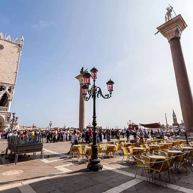 Absolute Venice: walking tour, St Mark's Basilica and Doge's Palace from Venice