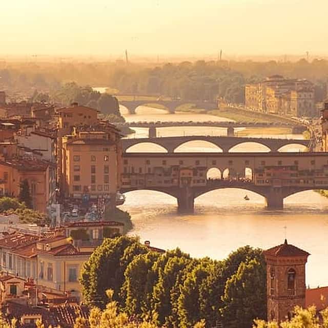 Private direct transfer from Naples to Florence