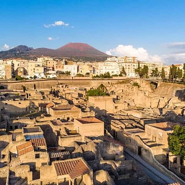 Pompeii & Herculaneum Full-Day Tour with Entrance Fees and Lunch