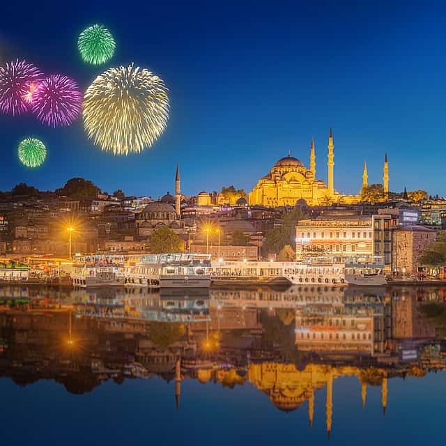 Bosphorus New Year's Eve Dinner Cruise Party in Istanbul 2023