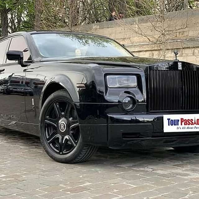 Rolls Royce Paris City with private photographer & Hotel Pickup