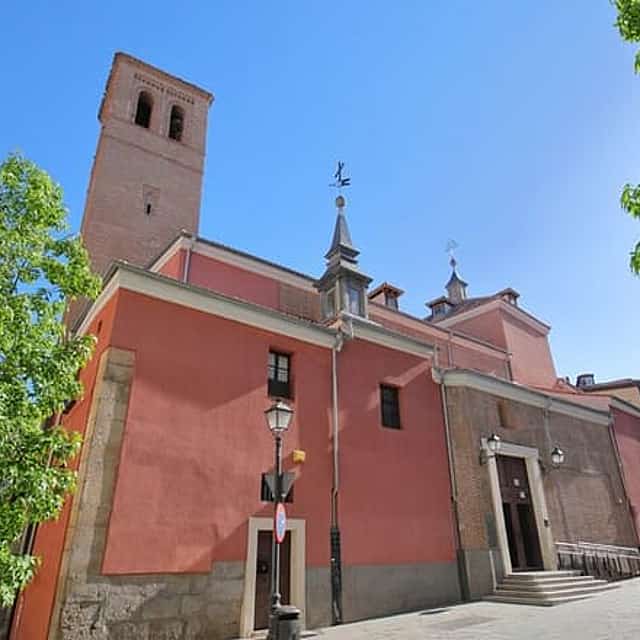 I Segreti de La Latina: Passeggiata Enigmistica Autoguidata a Madrid