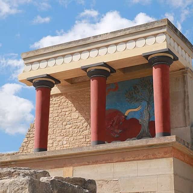 Private Tour of Knossos, Archaeological Museum & Heraklion Town