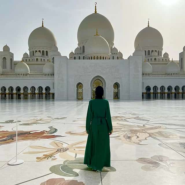 Märchenhaftes Abu Dhabi. обзорная экскурсия из Аджмана.
