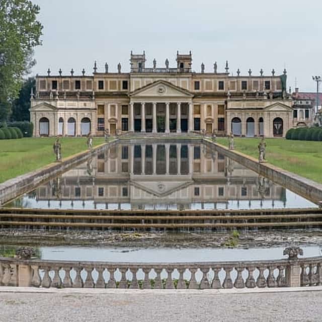 Tour to the Venetian Villas of the Brenta Riviera from Padua