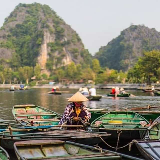 Ninh Binh Small Group 1 Day Tour: Hoa Lu, Tam Coc, and Mua Cave