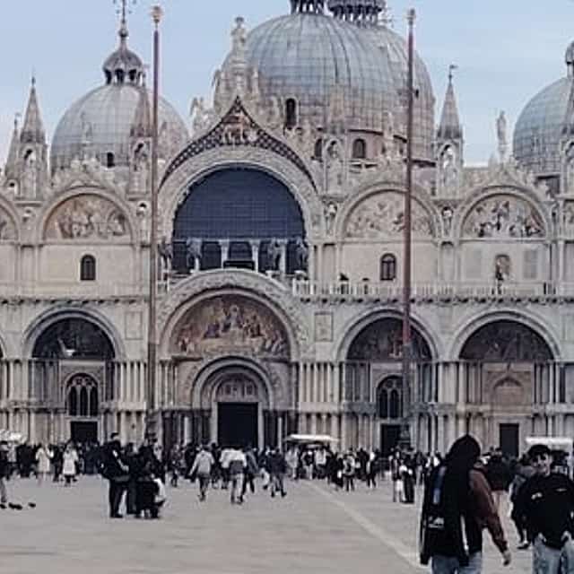 Private Venice Full-Day Tour with a Historian: Basilica, Doge’s Palace & Gondola
