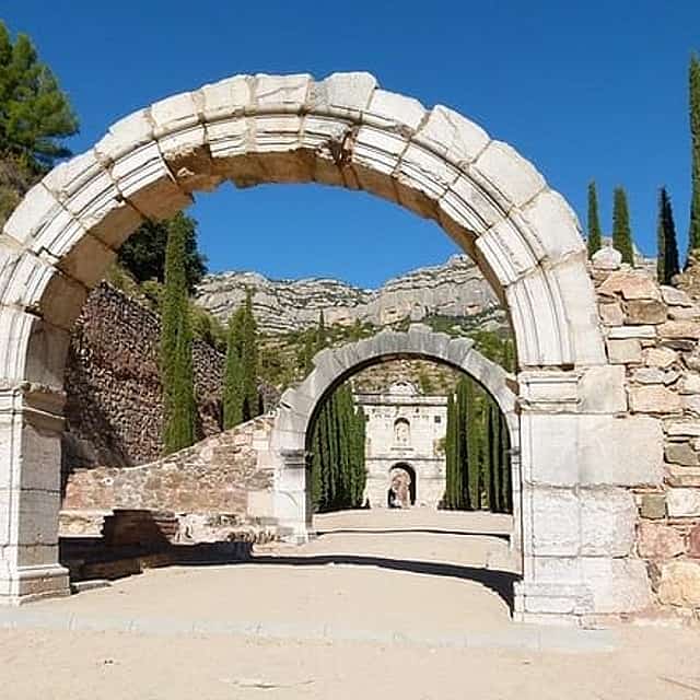 Private tour Siurana Escaladei & Wines - Pick up hotel From Salou/Tarragona