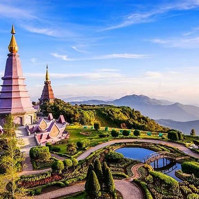 Private Transfer from Bangkok to Chiang Mai with 2h of Sightseeing