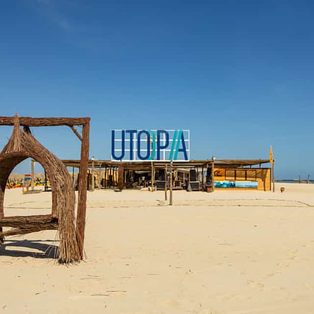 Hurghada to Utopia Island: Yacht, Beach & Tropical ambient