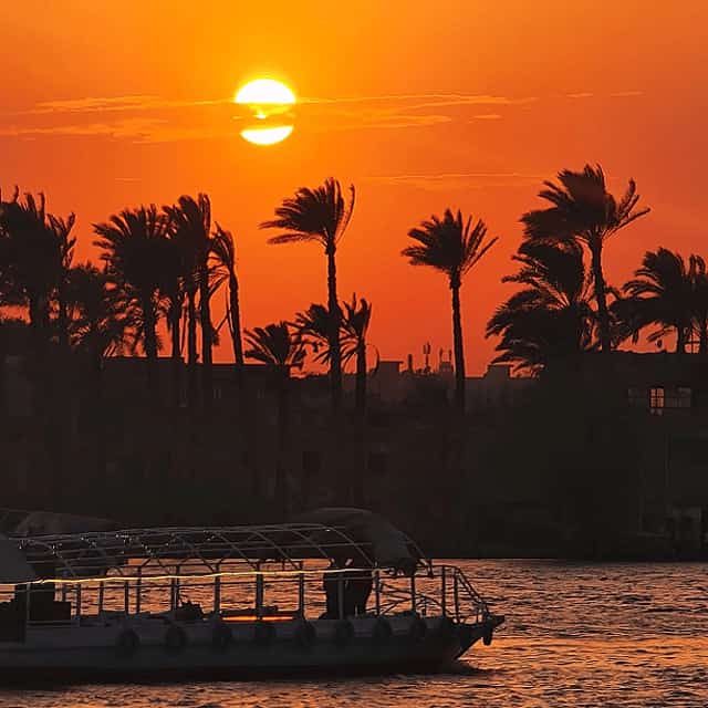 Nile Dinner Cruise Cairo – Romantic Evening with Show