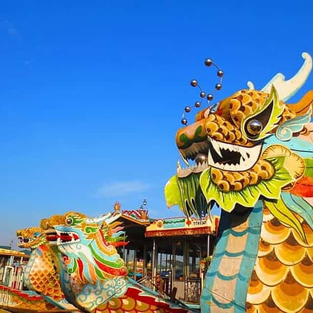 Scenic Dragon Boat Trip On Perfume River - Hue City