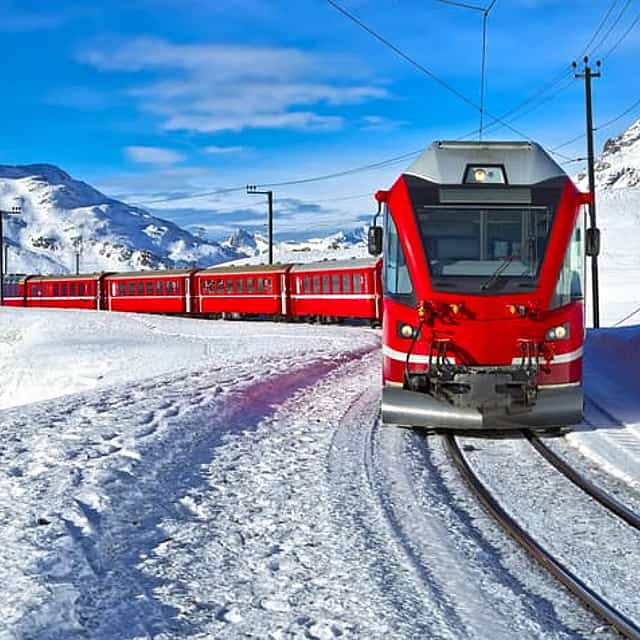 Lake Como, Swiss Alps and Bernina train. Departure from Milan