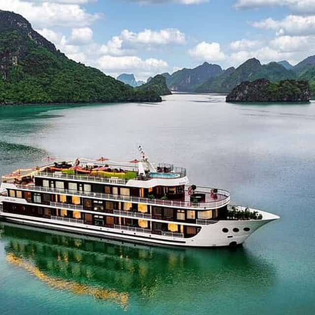 Luxury 5 Star Overnight Cruise in Halong Bay & Lan Ha Bay (2D/1N)