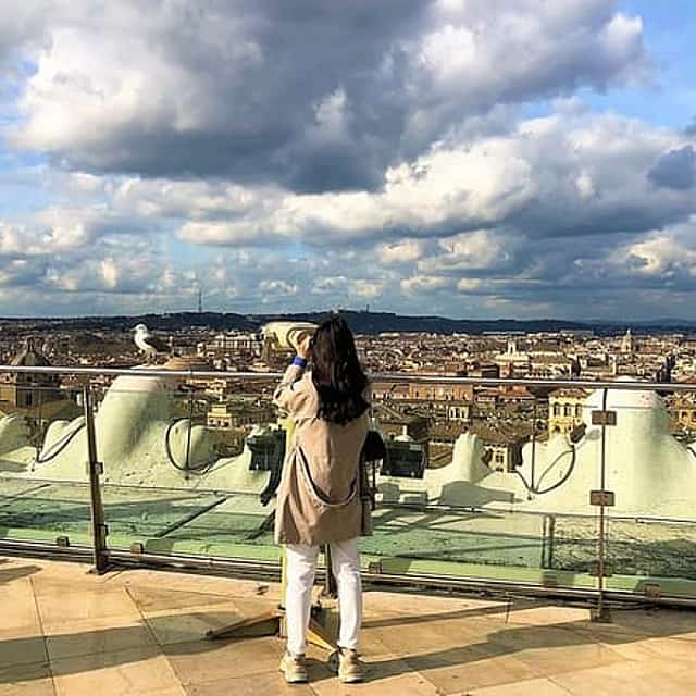 4 Best views in Rome: 4 hours Private Guided Tour with luxury car