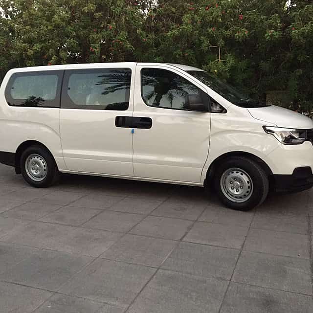Трансферы из круизного терминала Порт-Рашид в город Абу-Даби на минивэне

