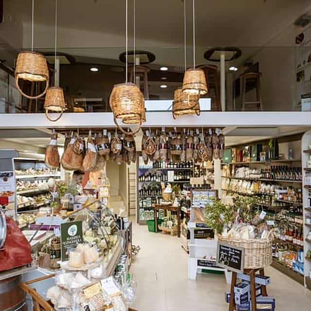 Martina Franca Medium Tasting: Capocollo, Wine & Puglia's Traditions