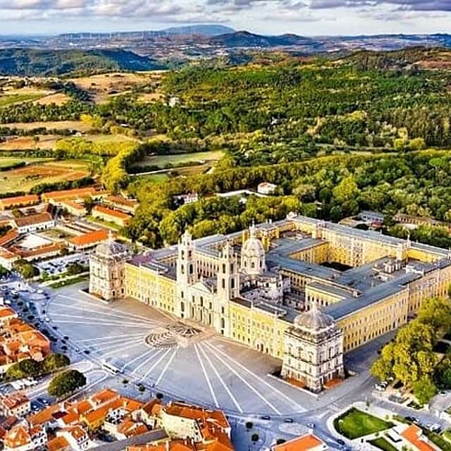 From Lisbon to Mafra, Ericeira and Queluz - Between Palaces and the Sea – Private Tour