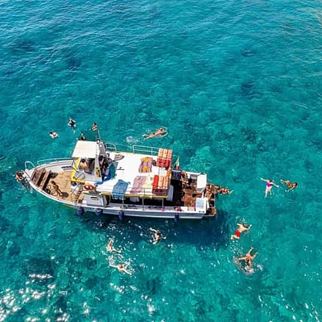 Ponza Island: PRIVATE Day Trip from Anzio with 6 hrs Boat Excursion & Lunch on board