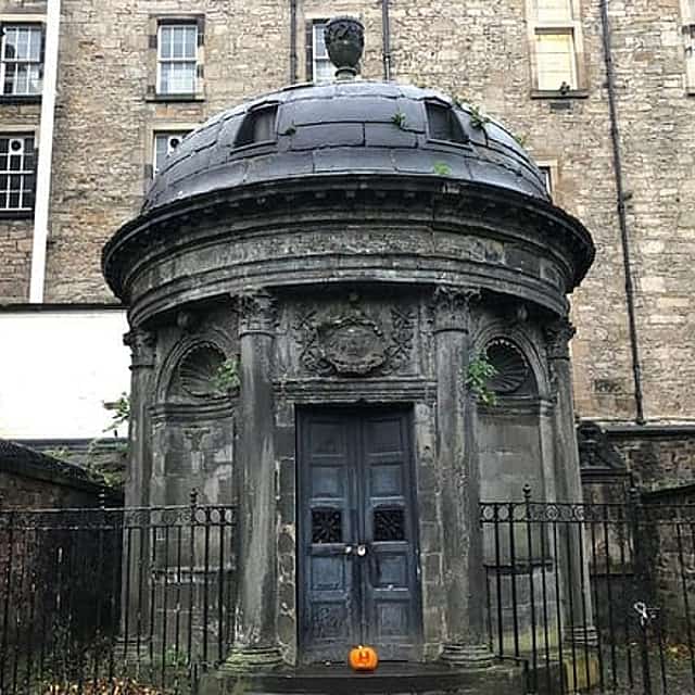 Ghosts of Edinburgh: Bloody Past Exploration Game and Tour