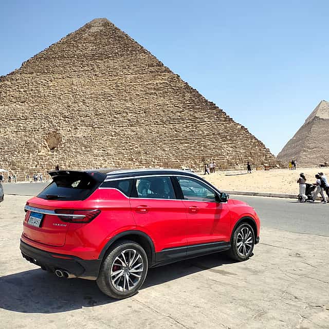 Pyramids and the Grand Museum in 1 day.