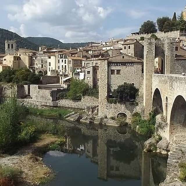 Basic Dali Experience & Costa Brava from Girona or Palamos