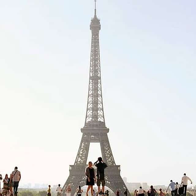 CDG Transfer with Eiffel Lunch Cruise with la Vallee village