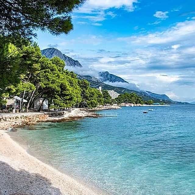 Private Transfer from Makarska to Dubrovnik with 2h Sightseeing, local driver