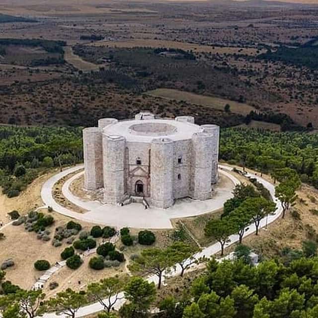 Half-Day Trip to Castel del Monte from Bari