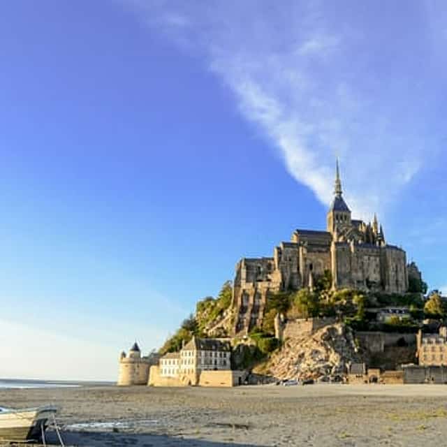 Saint-Malo Private Shore Excursion: Mont Saint Michel Village & Abbey Tour