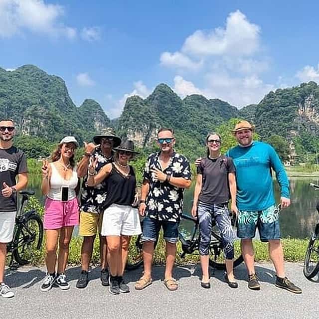 Private Tour Hoa Lu, Local Family, Tam Coc, Mua Caves from Hanoi