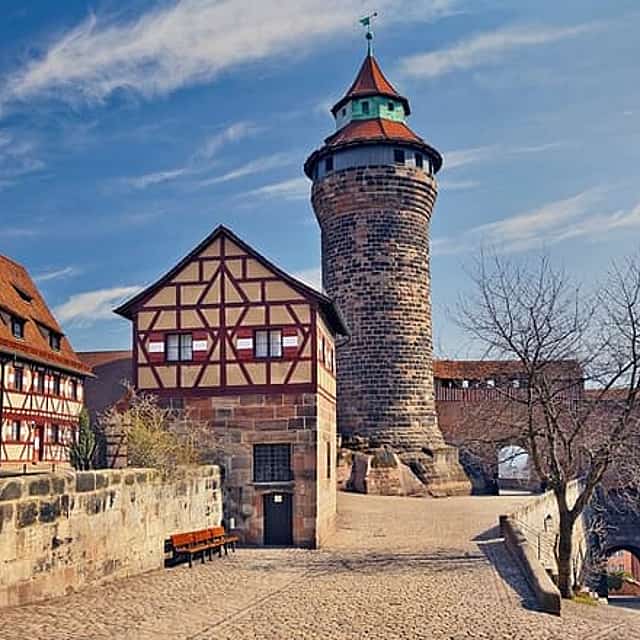 Private transfer from Salzburg to Nuremberg with 2h Stop
