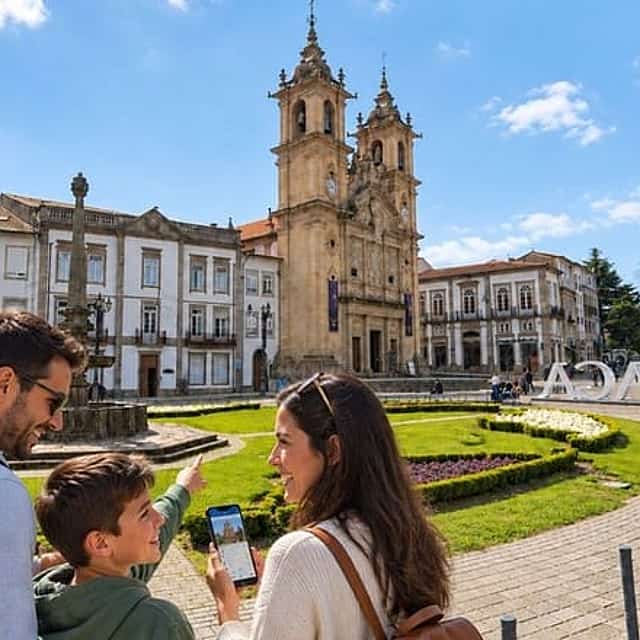 Braga Scavenger Hunt & Highlights Self-Guided Walking Tour