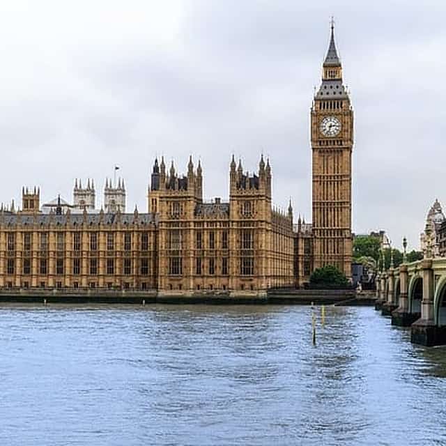 One Way Private Transfer from Brighton to London