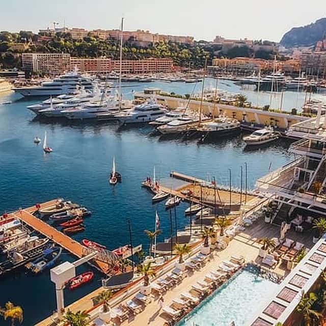 Private Transfer From Cannes to Monaco With a 2 Hour Stop in Nice
