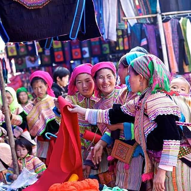 Sapa Bac Ha Market Tour by Bus (Hotel Overnight, Depart Saturday)