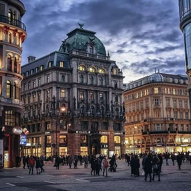 Private Transfer from Warsaw to Vienna, Hotel-to-hotel, English-speaking driver