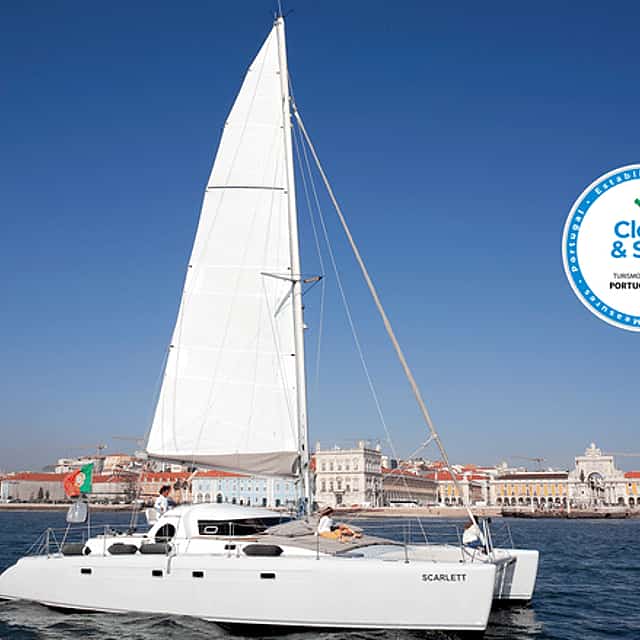2H Tour on a Private Sailing Catamaran "Scarlett" up to 16 people