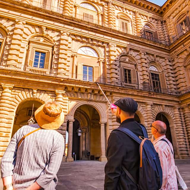 Small group tour to discover the Pitti Palace and the Boboli Gardens