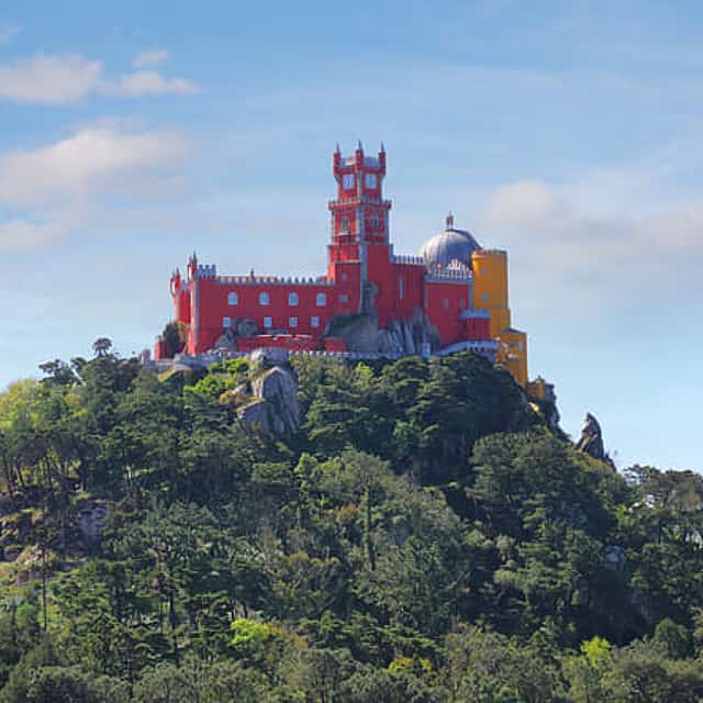 Sintra & Cascais (group tour)