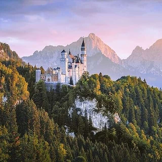 Entdecken Sie Neuschwanstein & Landsberg auf einem privaten Tagesausflug
