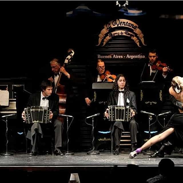 Buenos Aires Shore Excursion: La Ventana Dinner and Tango Show