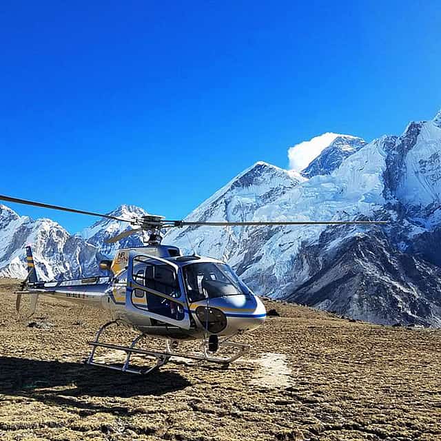Everest Basislager und Rückflug mit dem Heli
